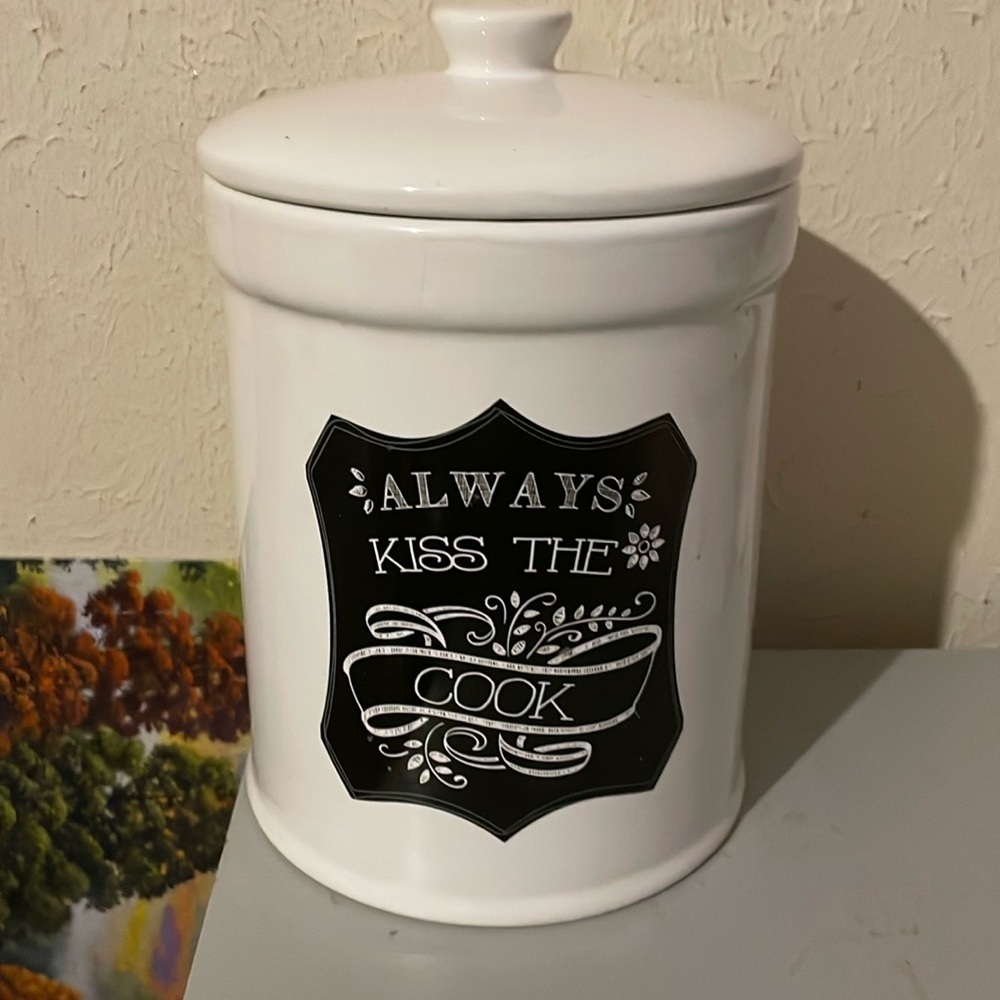 Cookie jar